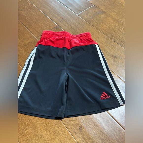 Adidas boys shorts size 4 climalite - Picture 1 of 4
